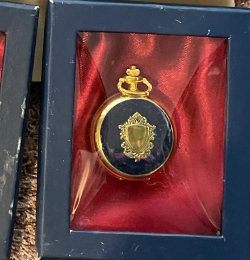 Lot 101a: Boxed pocket watch