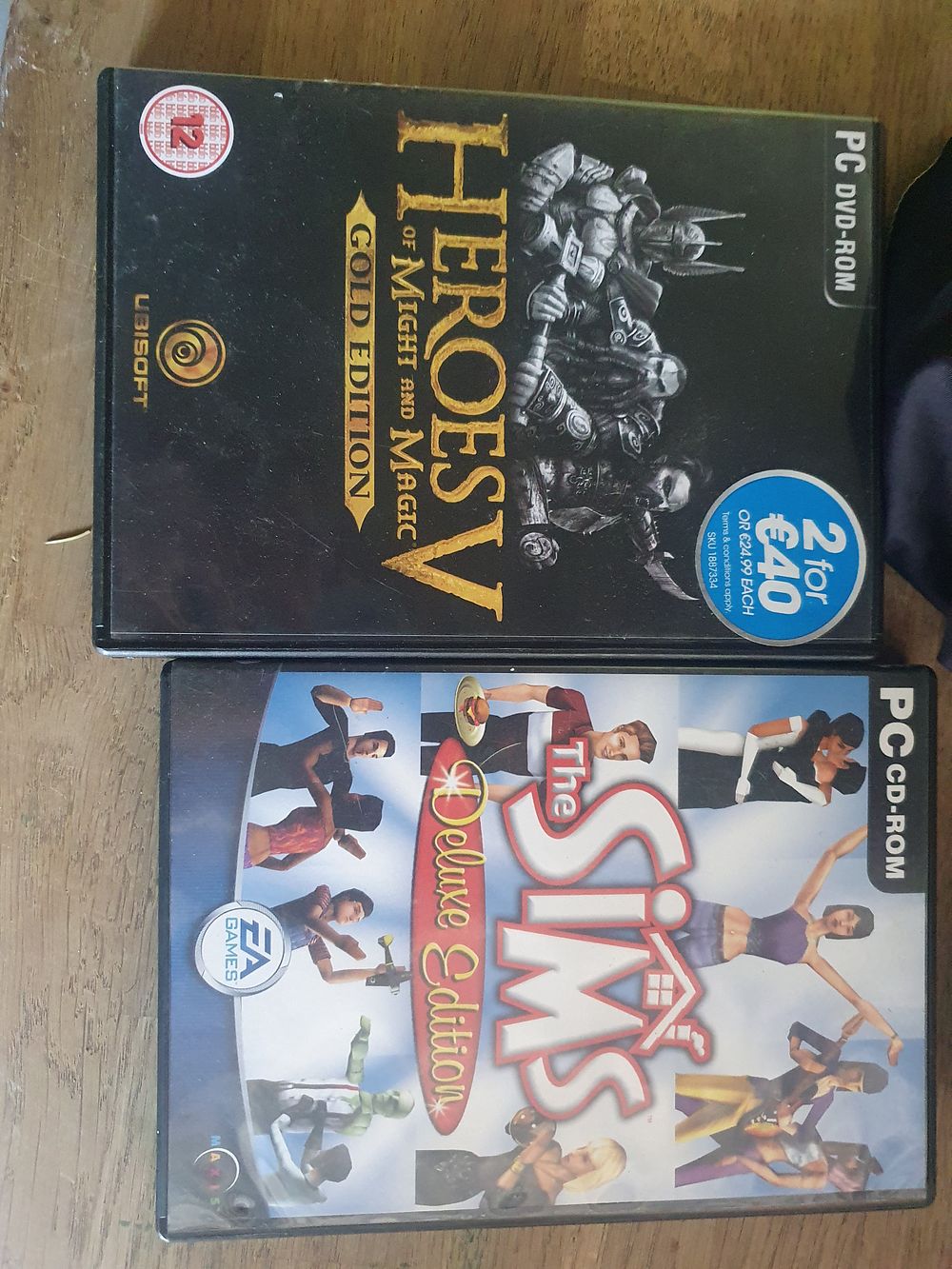 Lot 307: 2 pc games