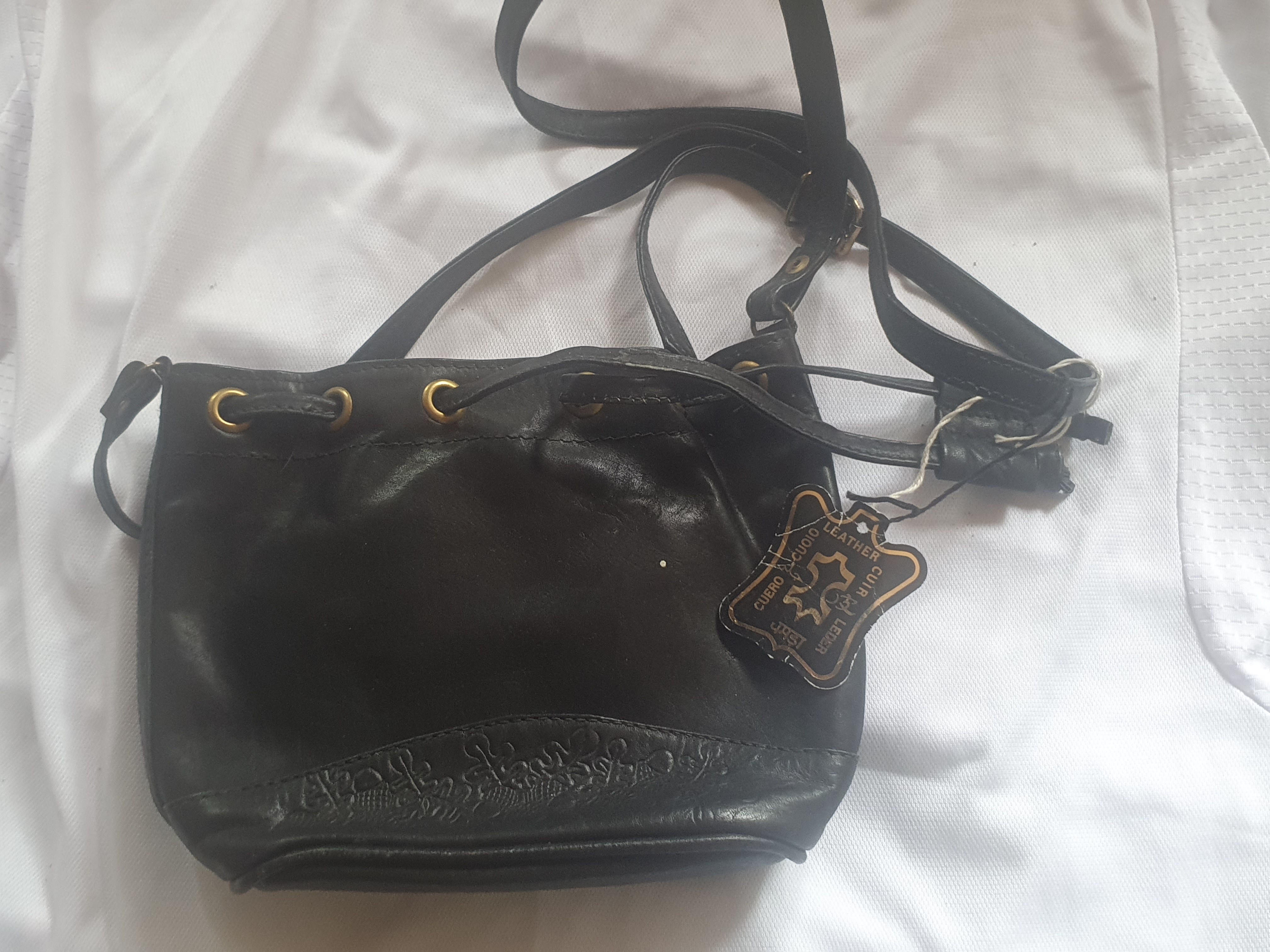 Ladies shoulder bag