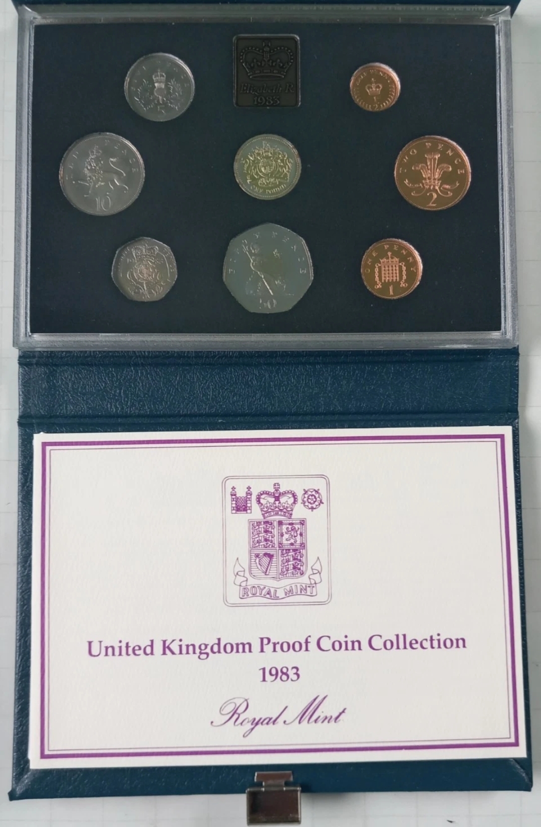 Cased coin set