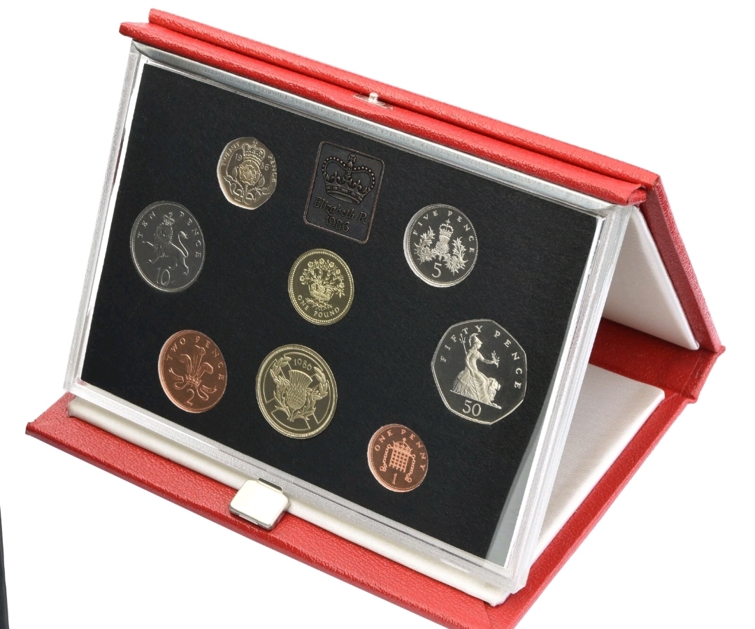 Cased coin set