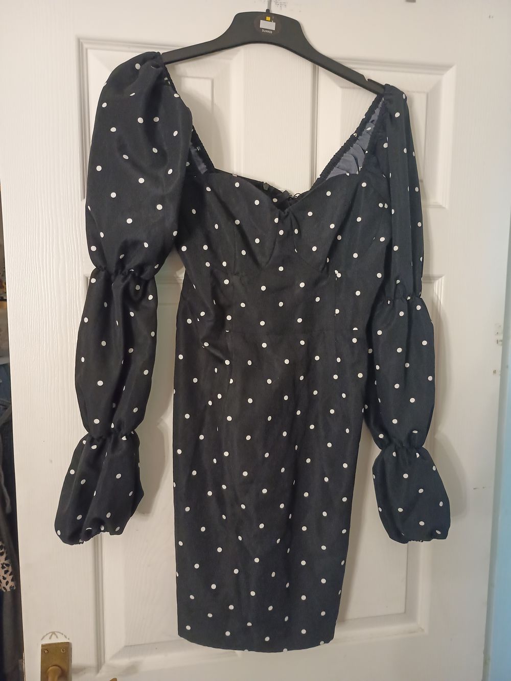Lot 127e: Ladies Size 10 New Boohoo Dress