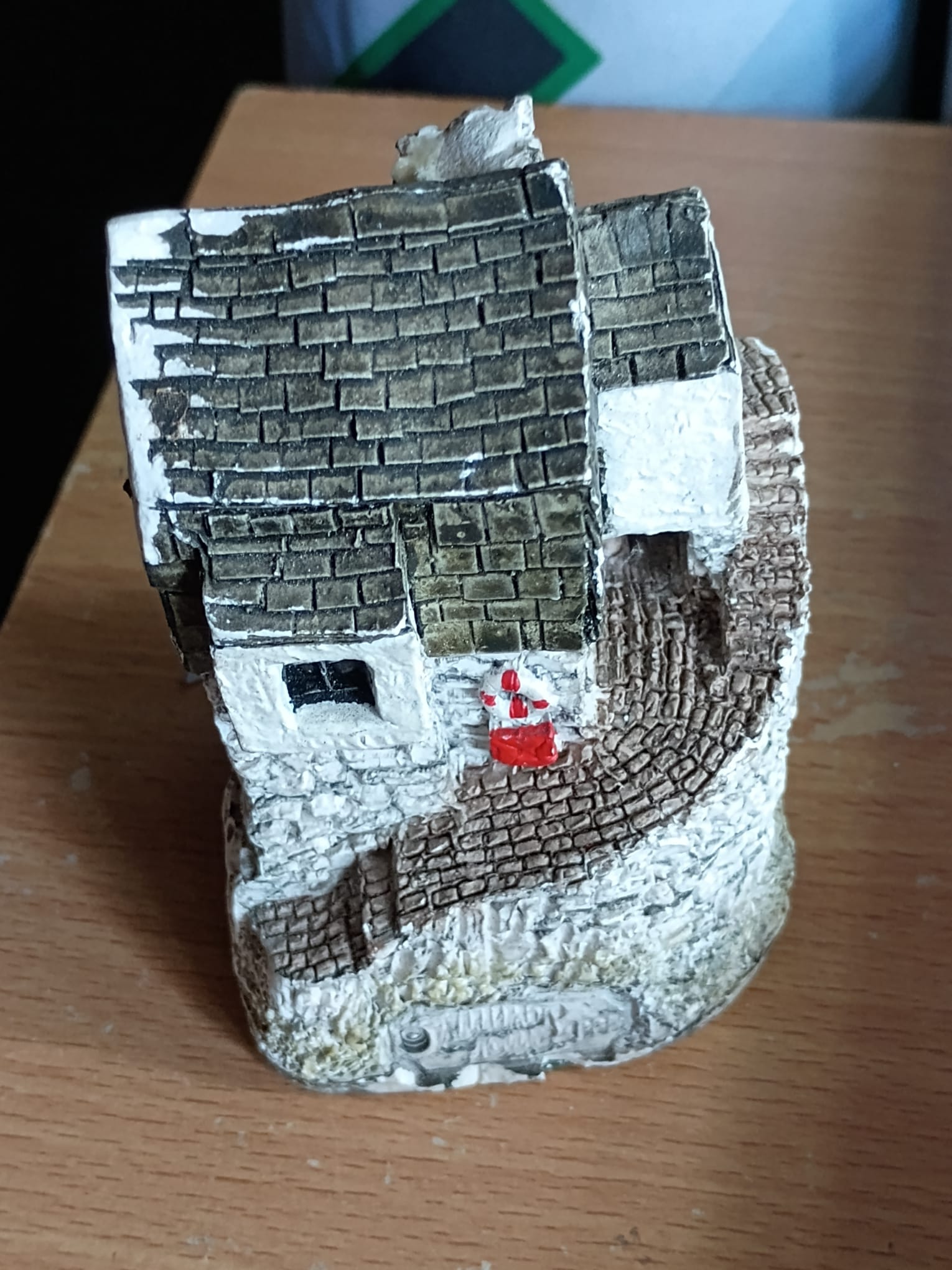 Lilliput cottage