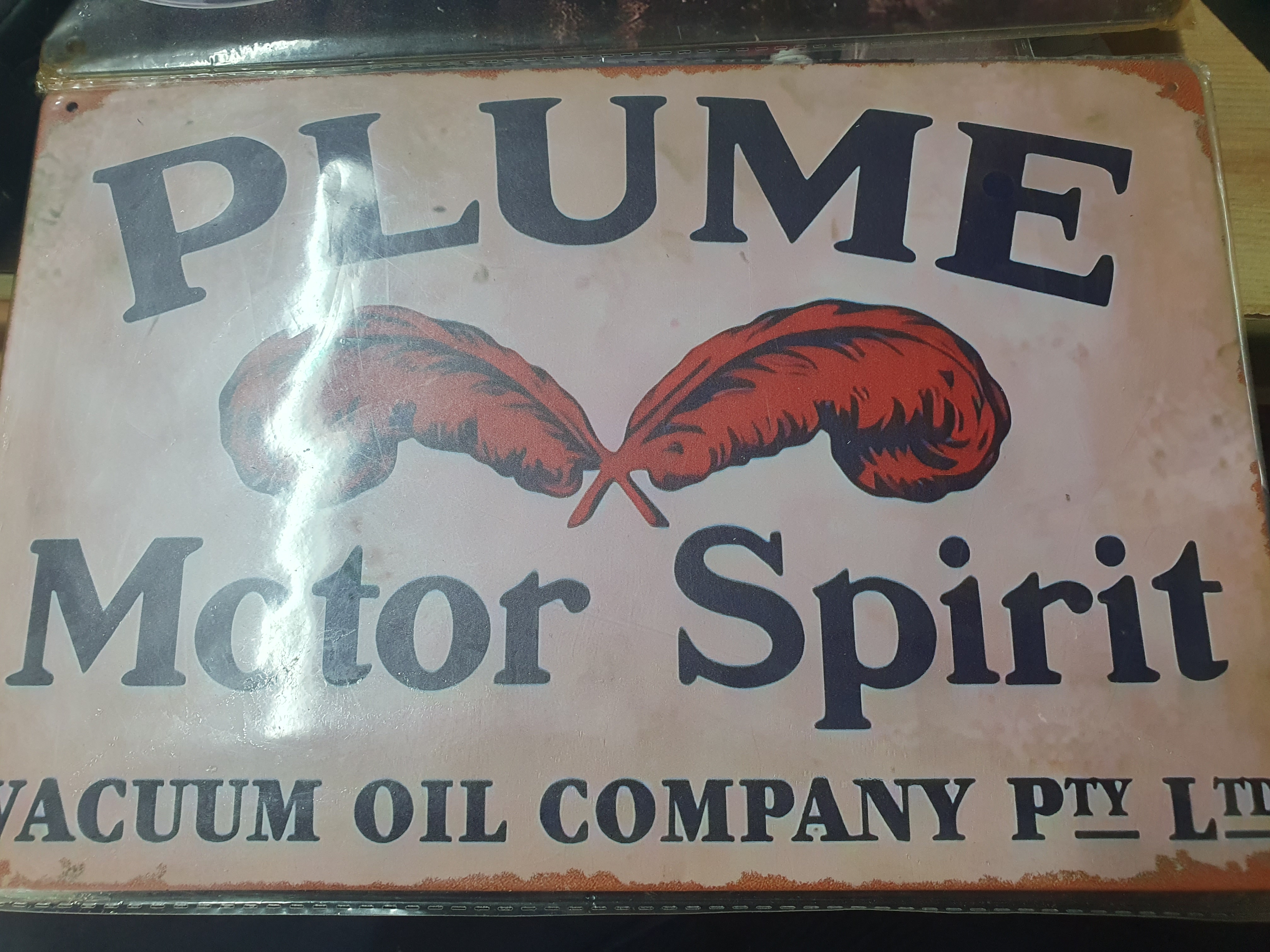Tin sign