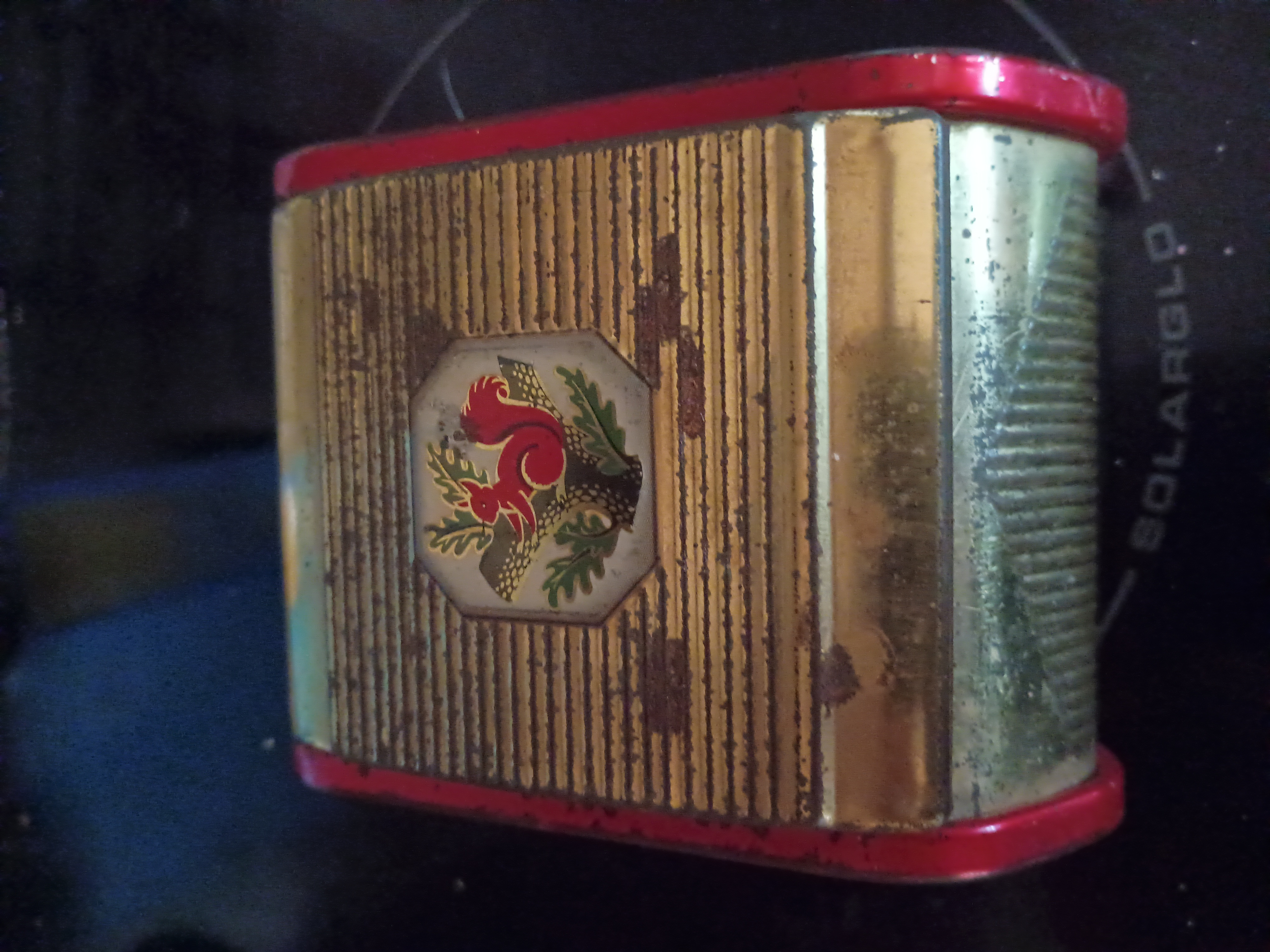 Vintage trinket box