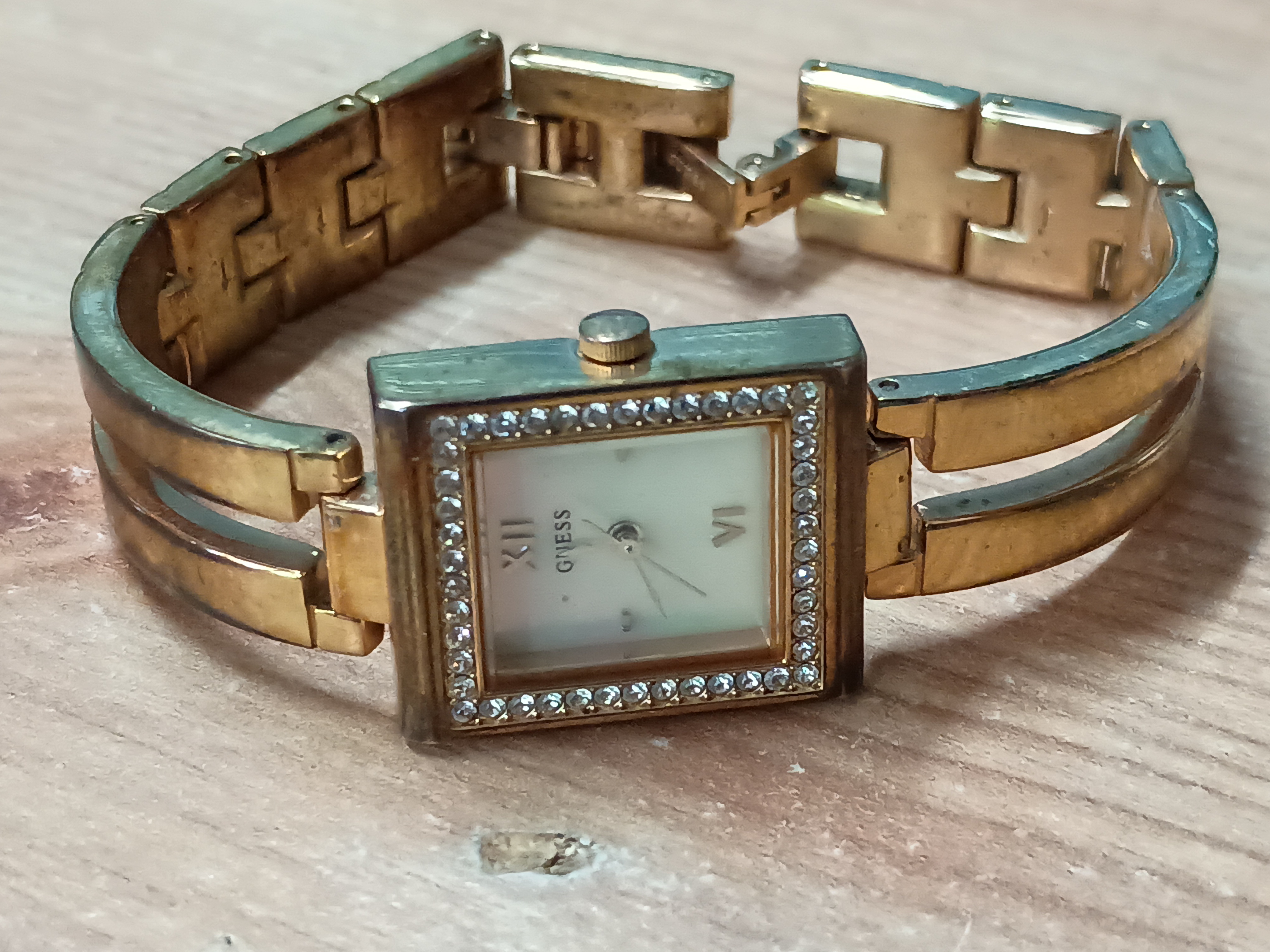 Guess watch