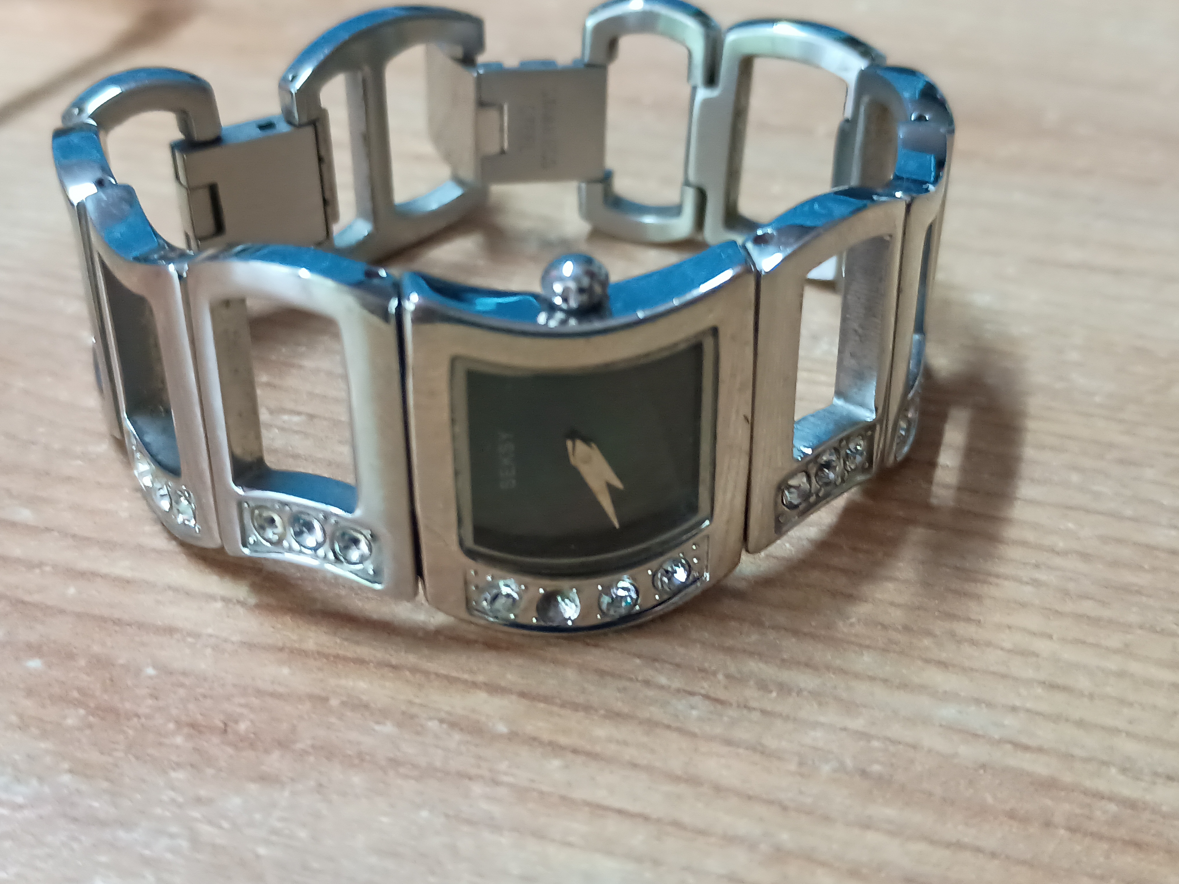 Sesky watch