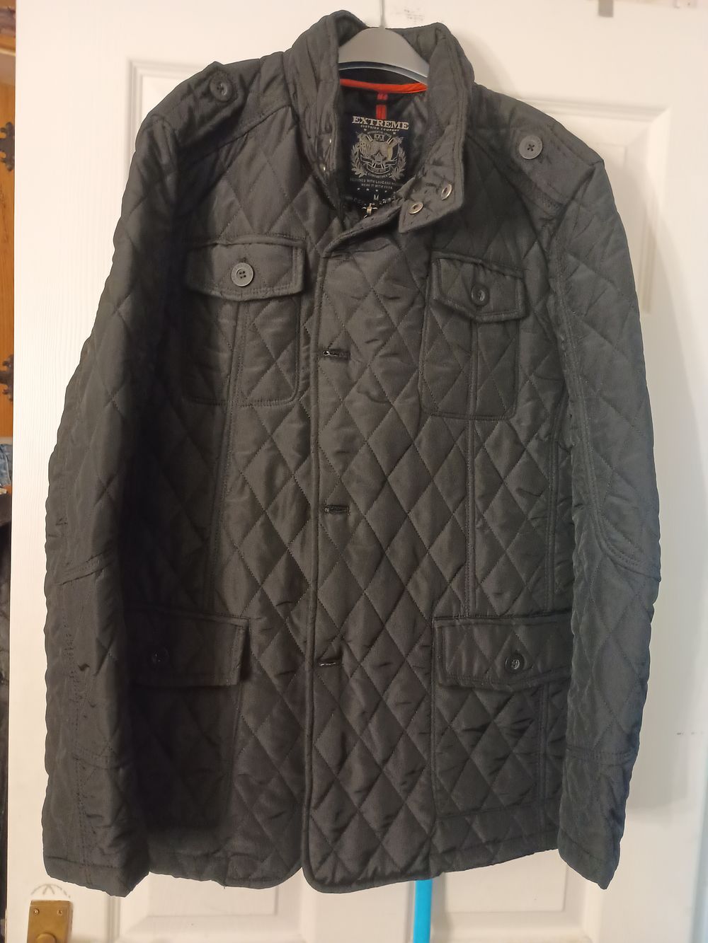 Lot 192: Mens Barbour Style Coat Size Medium