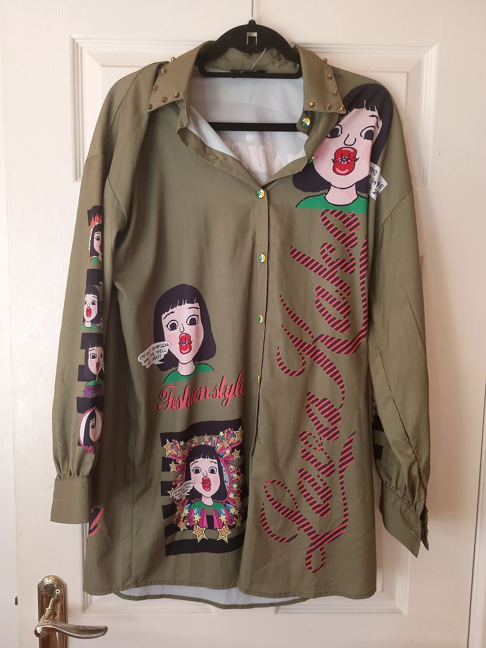 Lot 5g: Ladies Beautiful Graphic Over sized Shirt s/m