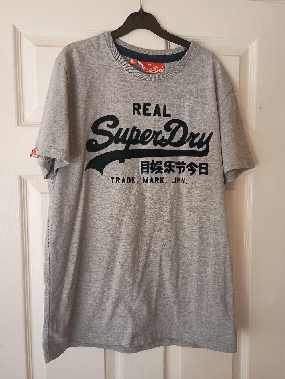 Lot 25g: Vintage Superdry Graphic T-shirt Large