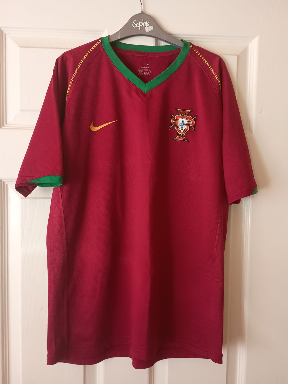 Lot 83g: Portugal Soccer Jersey 13-14years