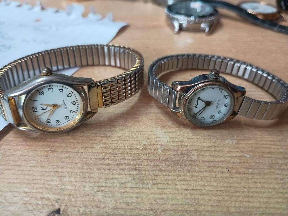 Lot 245: 2 vintage ladies watches