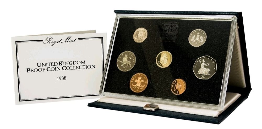 Lot 275: Cased coin set