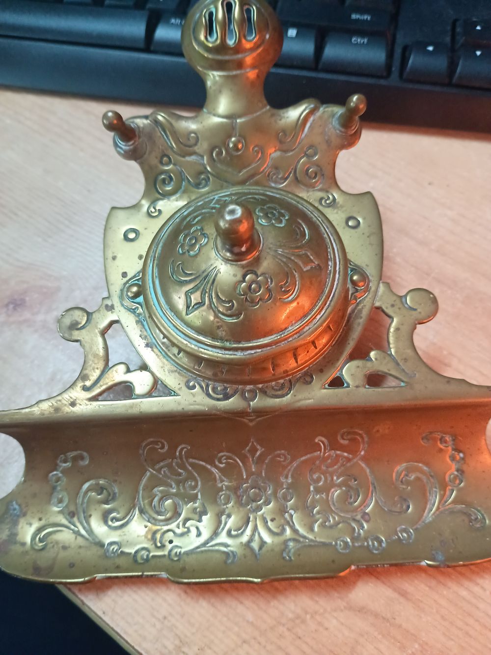 Lot 150: Large brass inkwell