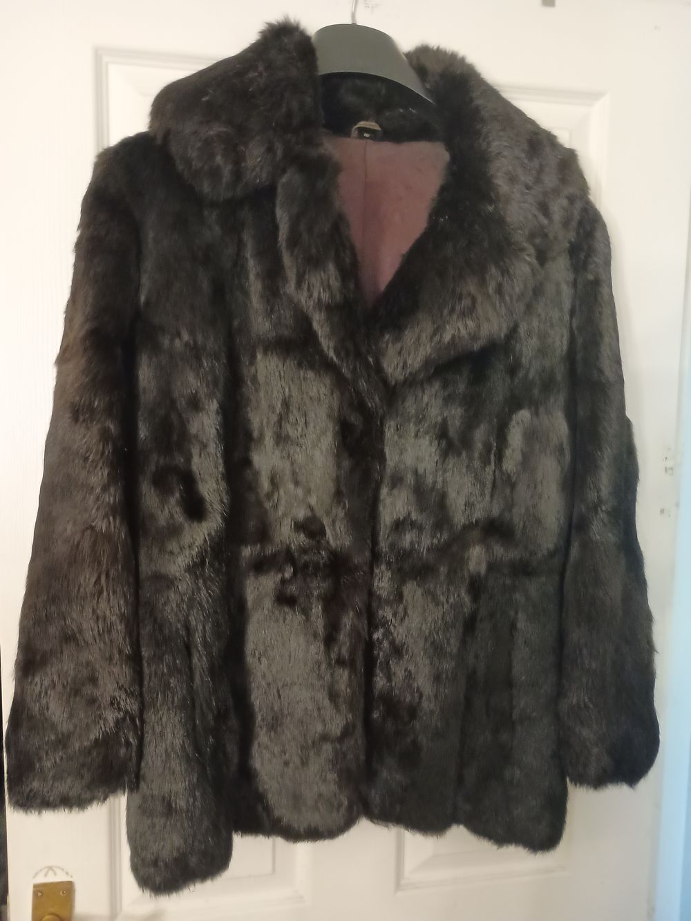 Lot 219: Ladies size 16 Beautiful Fur Coat