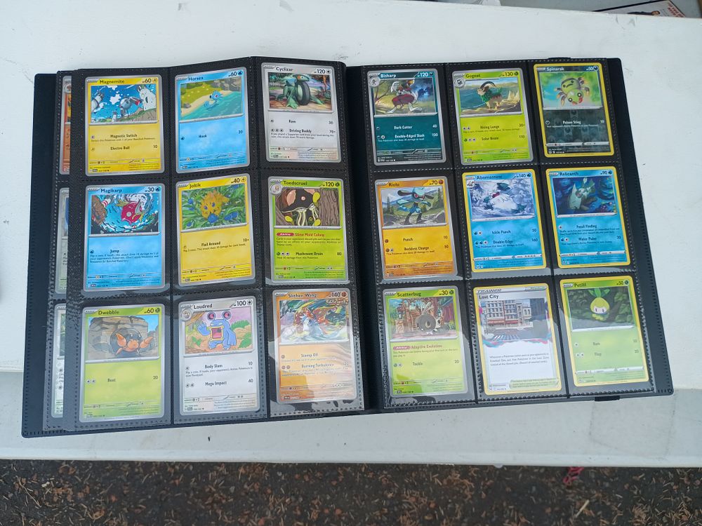 Lot 159: Collectable Pokémon cards lot