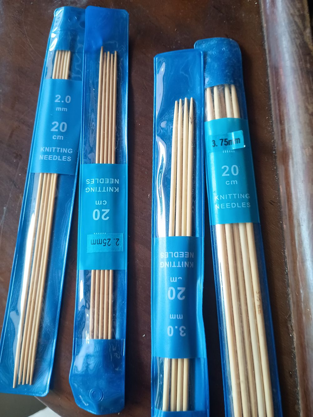 Lot 236: Knitting needles