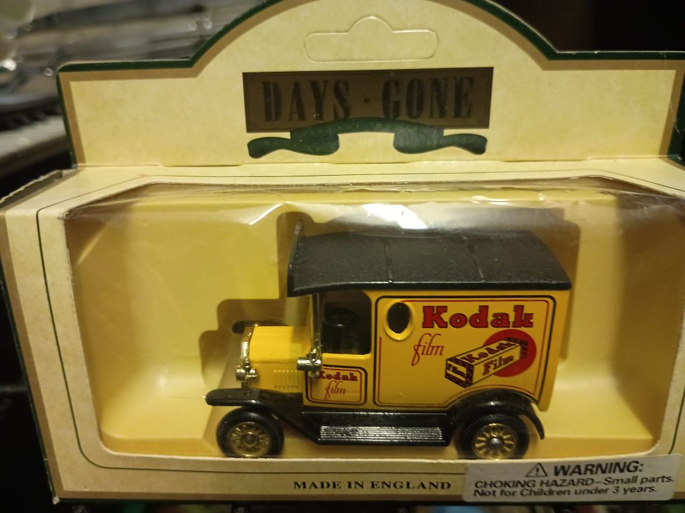 Lot 123: Kodak boxed model