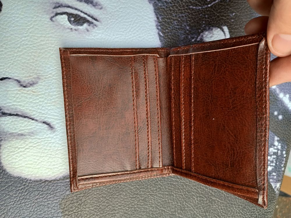 Lot 145: Wallet