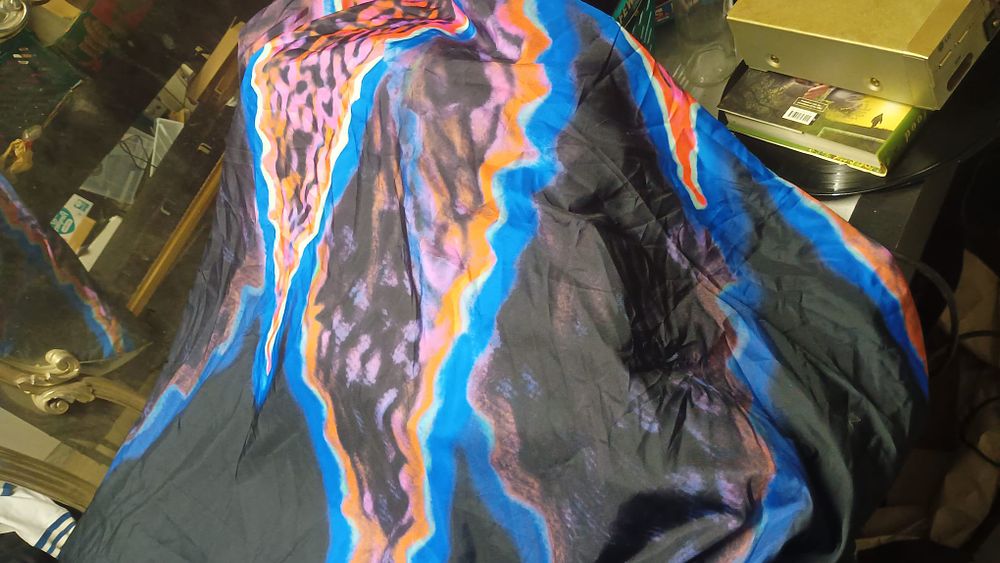 Lot 115: Large weed flag