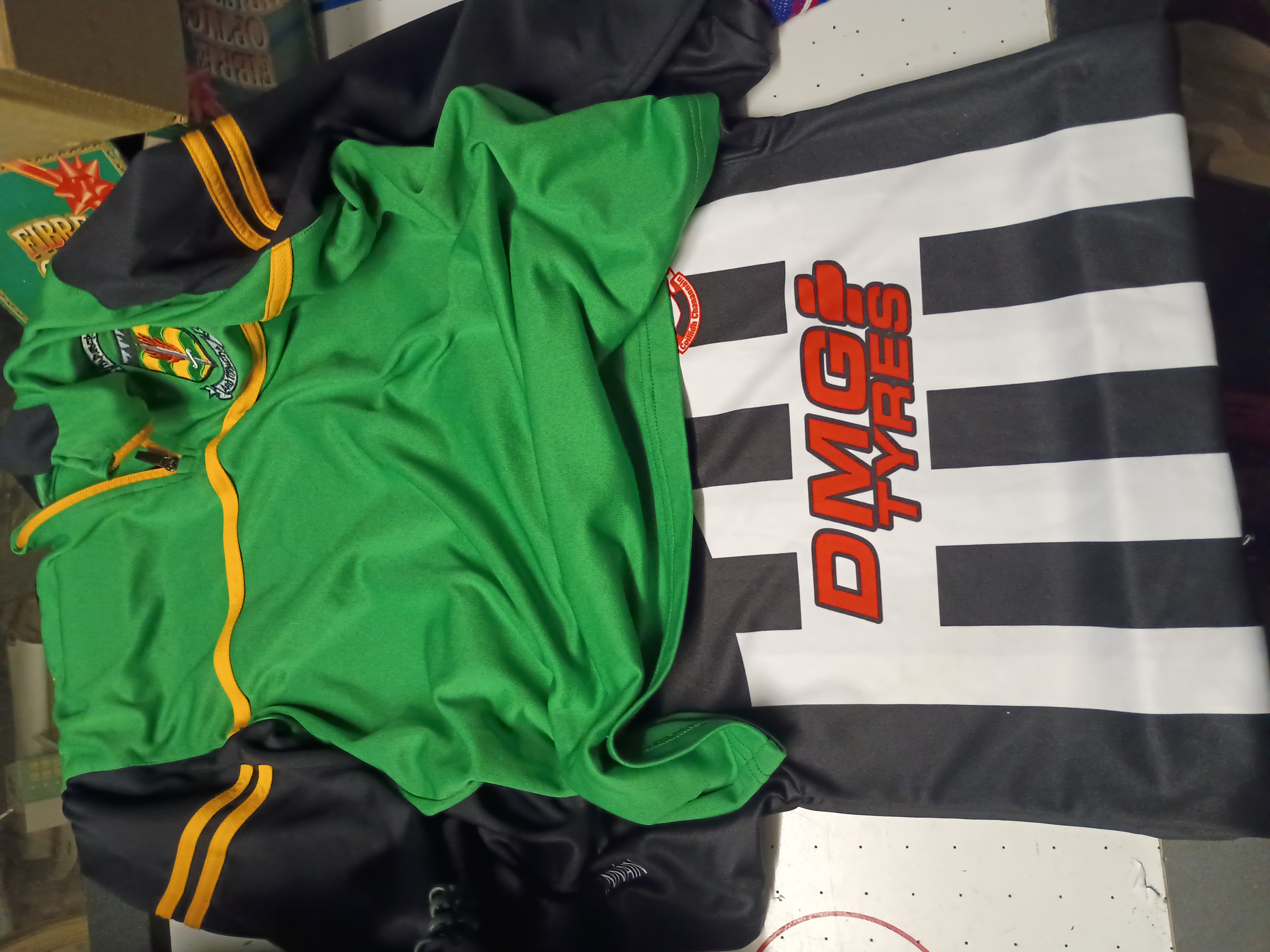 2 gaa tops