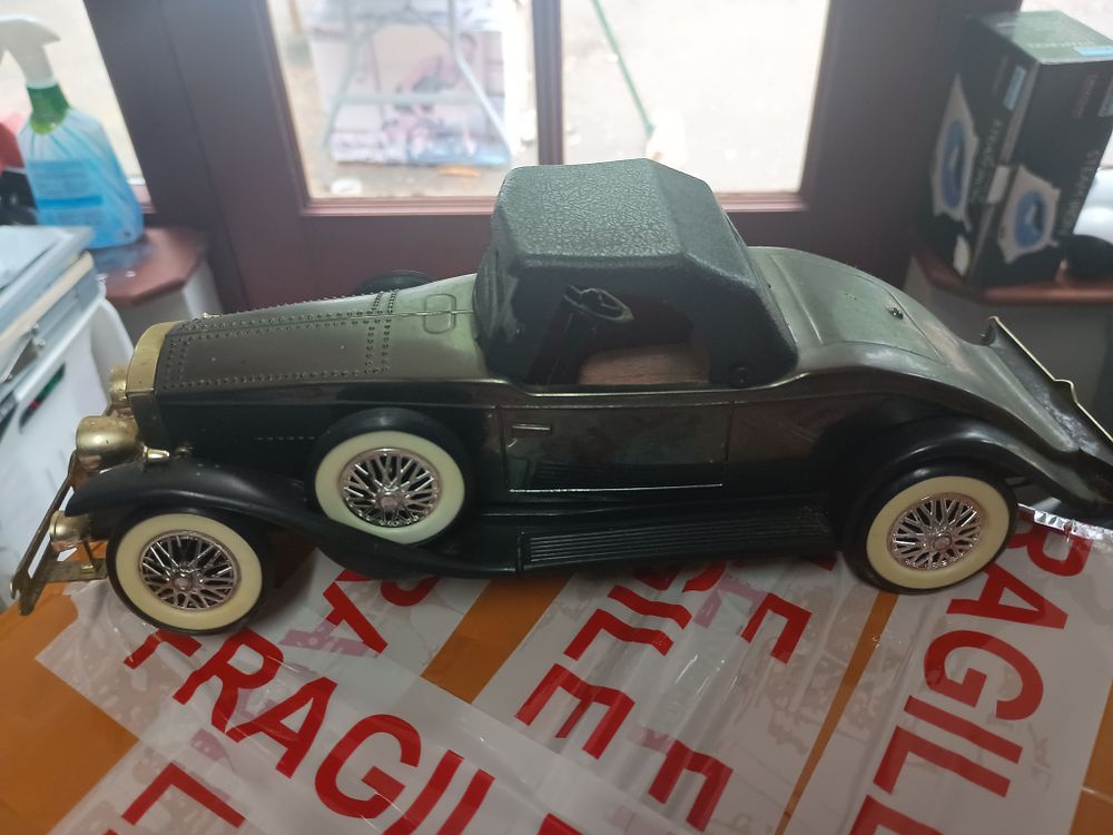 Lot 239: Car model speaker