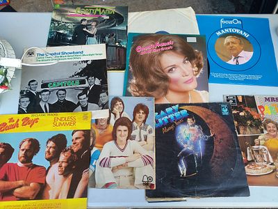 Large lot of vintage vinyls