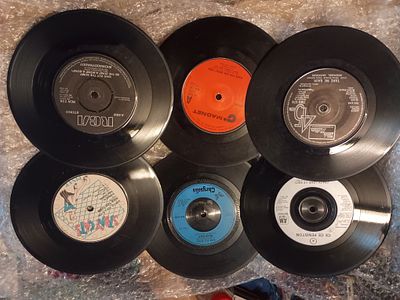 Lot of 45s including blondie