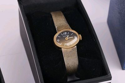 Vintage boxed sekonda watch
