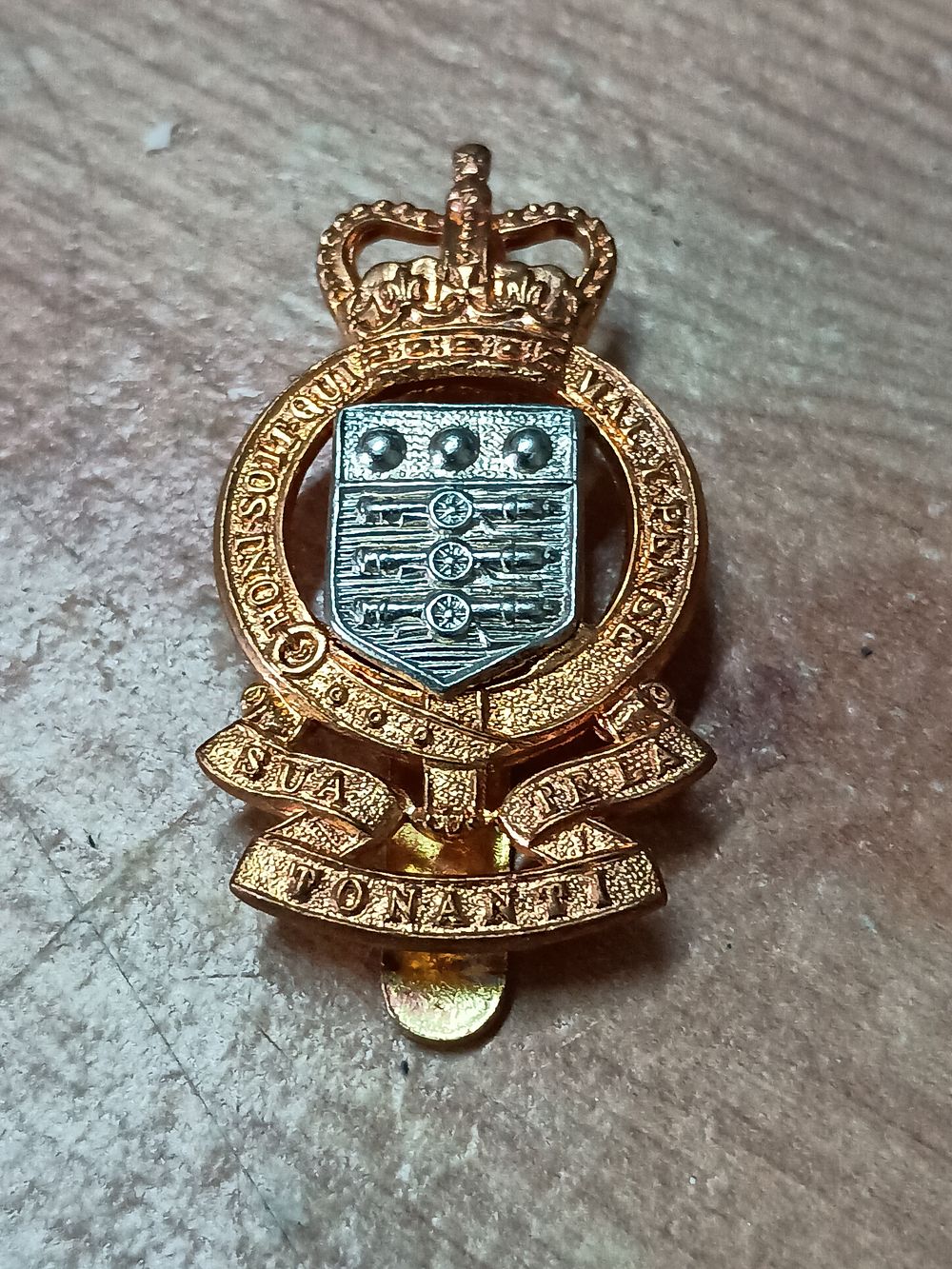 Lot 200b: Police /military badge