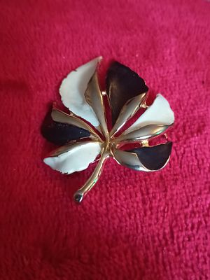 Vintage broach