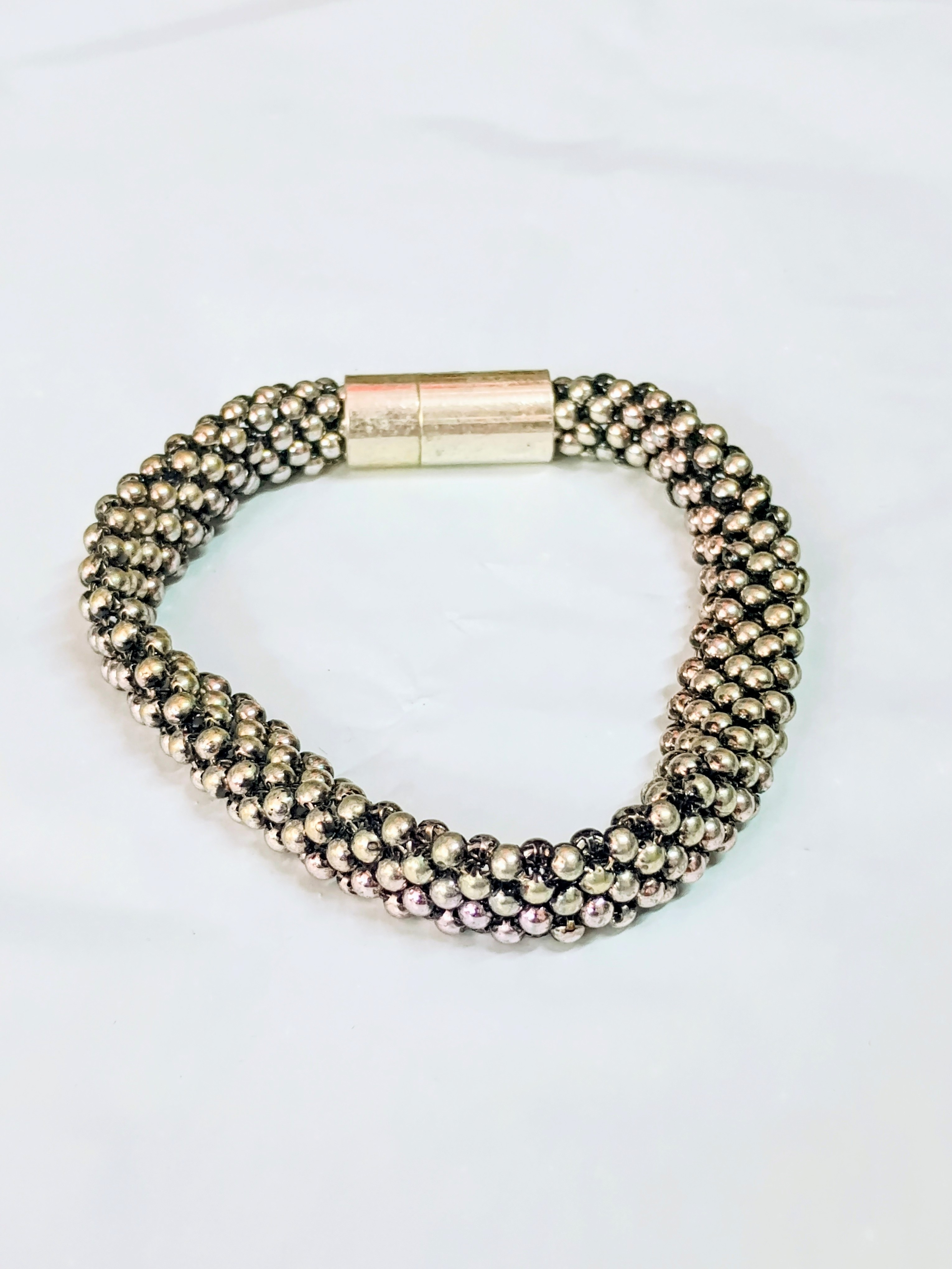 Ladies Magnetic Closure Bracelet