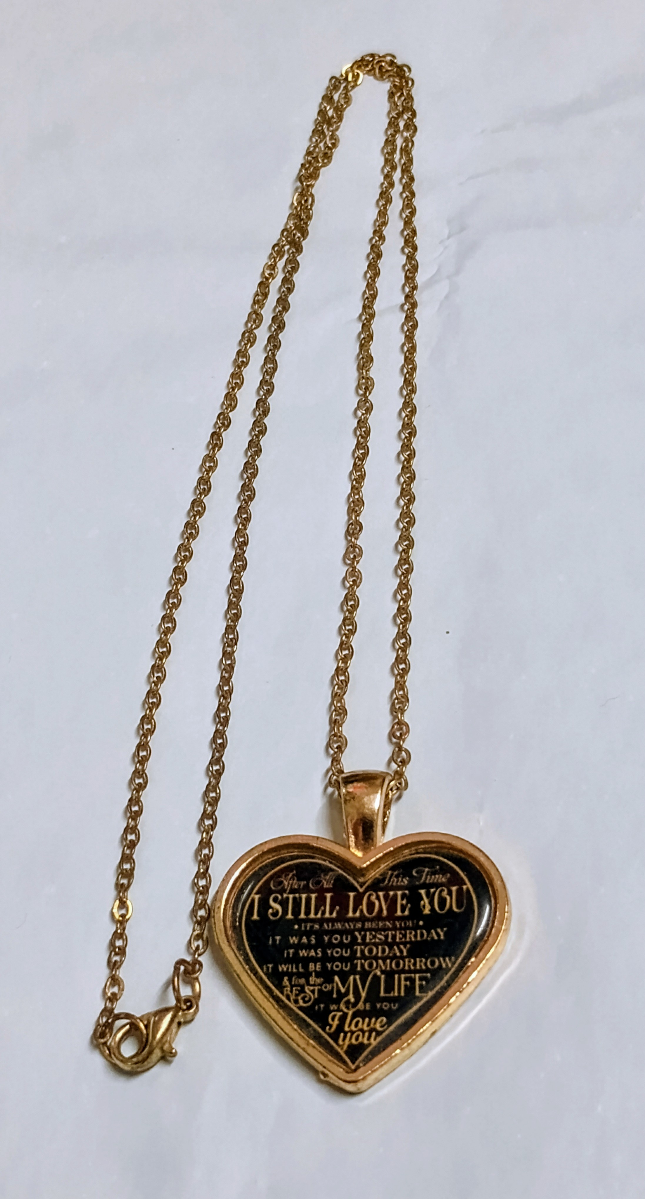 Ladies Fine Chain with Inscription Heart pendant