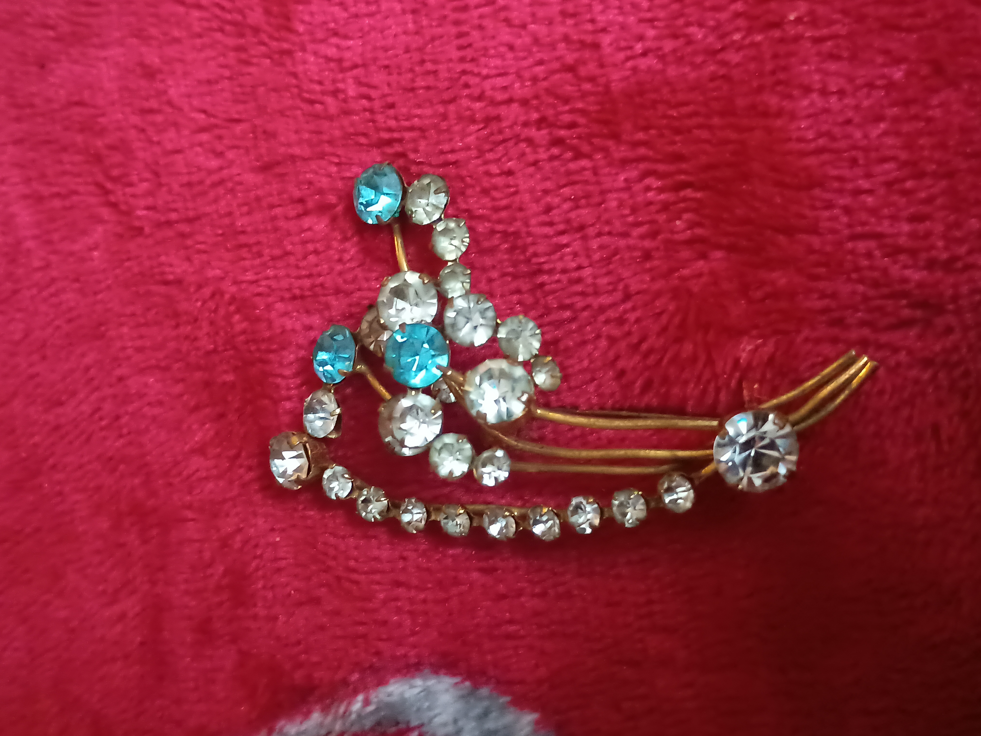 Vintage broach
