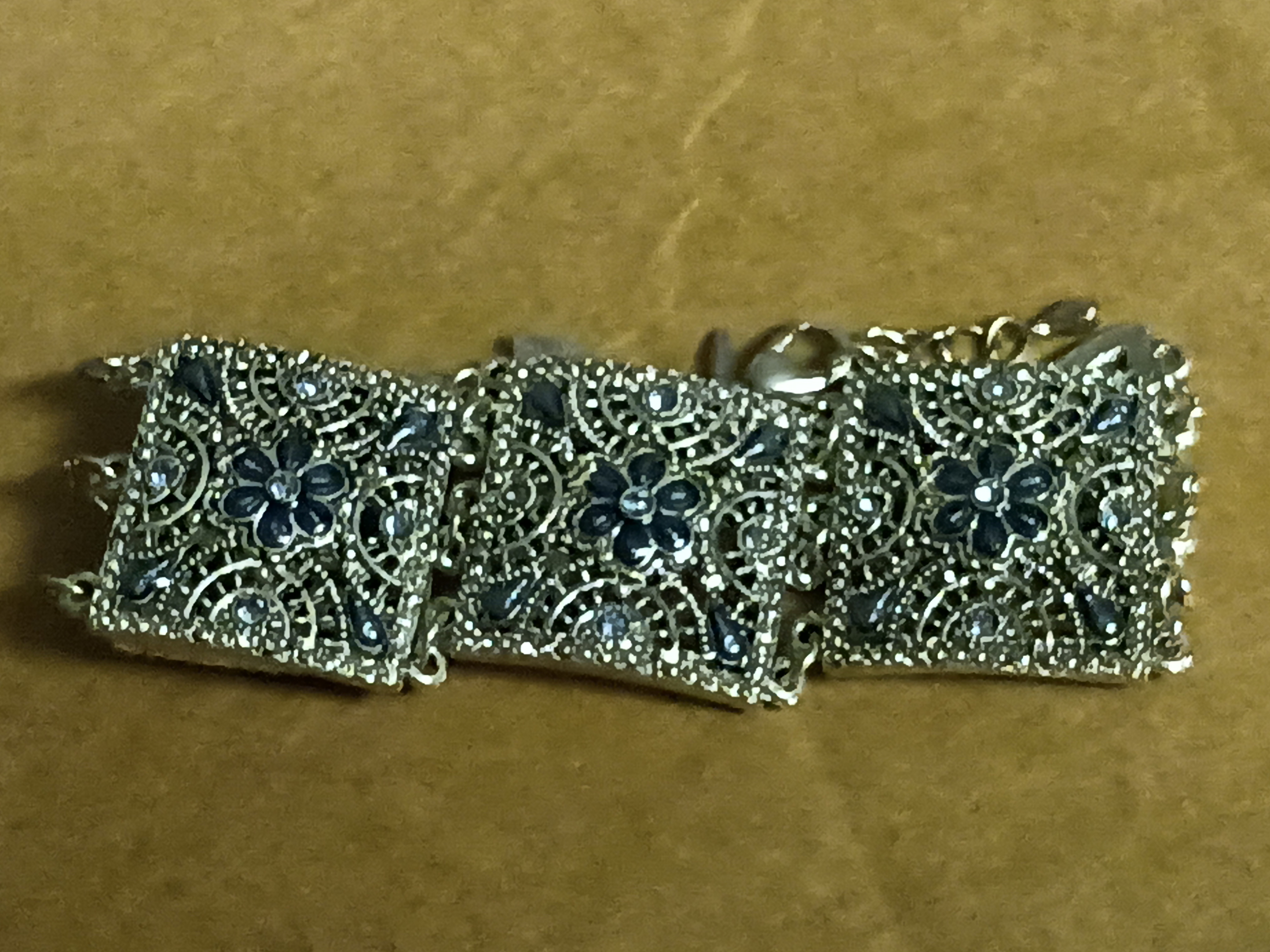 Vintage ladies bangle
