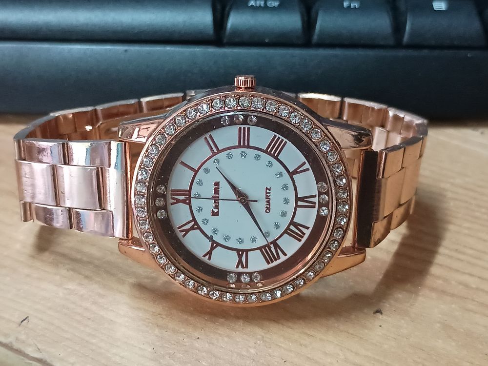 Lot 67: Large watch