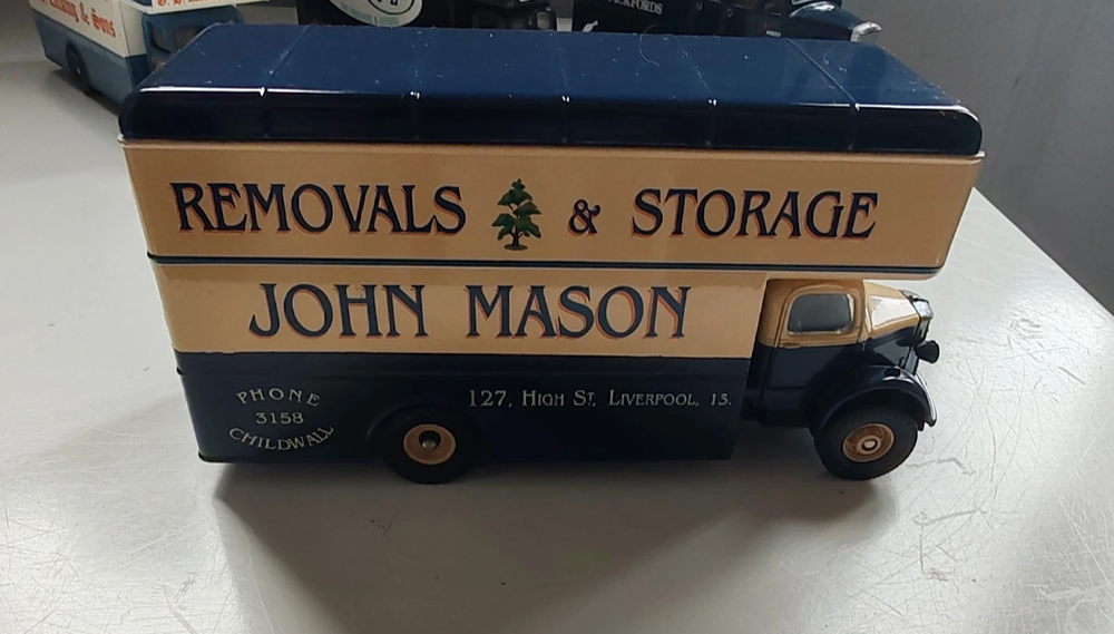 Lot 99: Vintage model