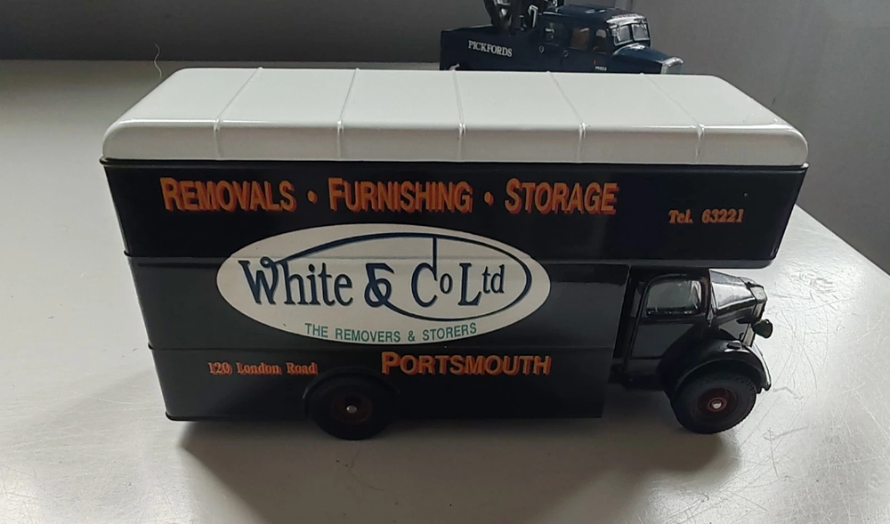 Lot 197: Removing model