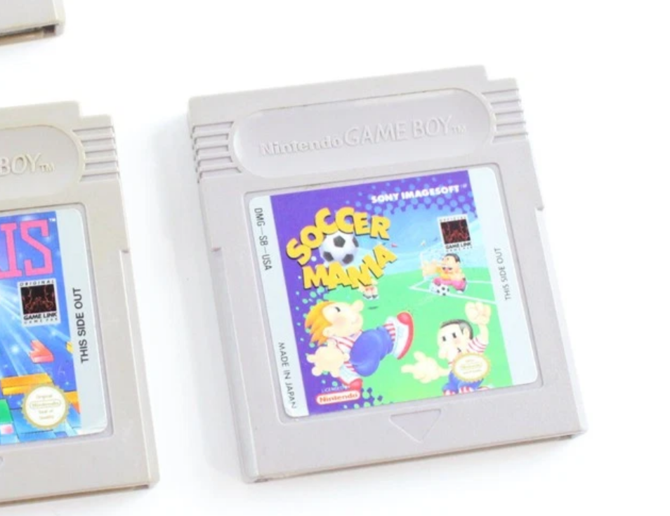Lot 195: Gameboy game soccer