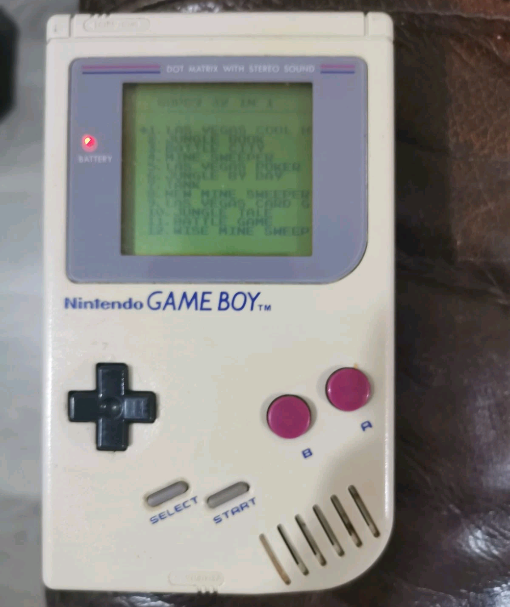 Lot 203: Original Gameboy console working