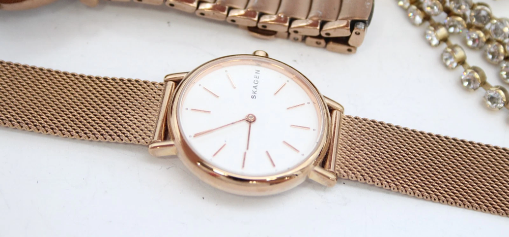 Lot 206: Sekonda watch