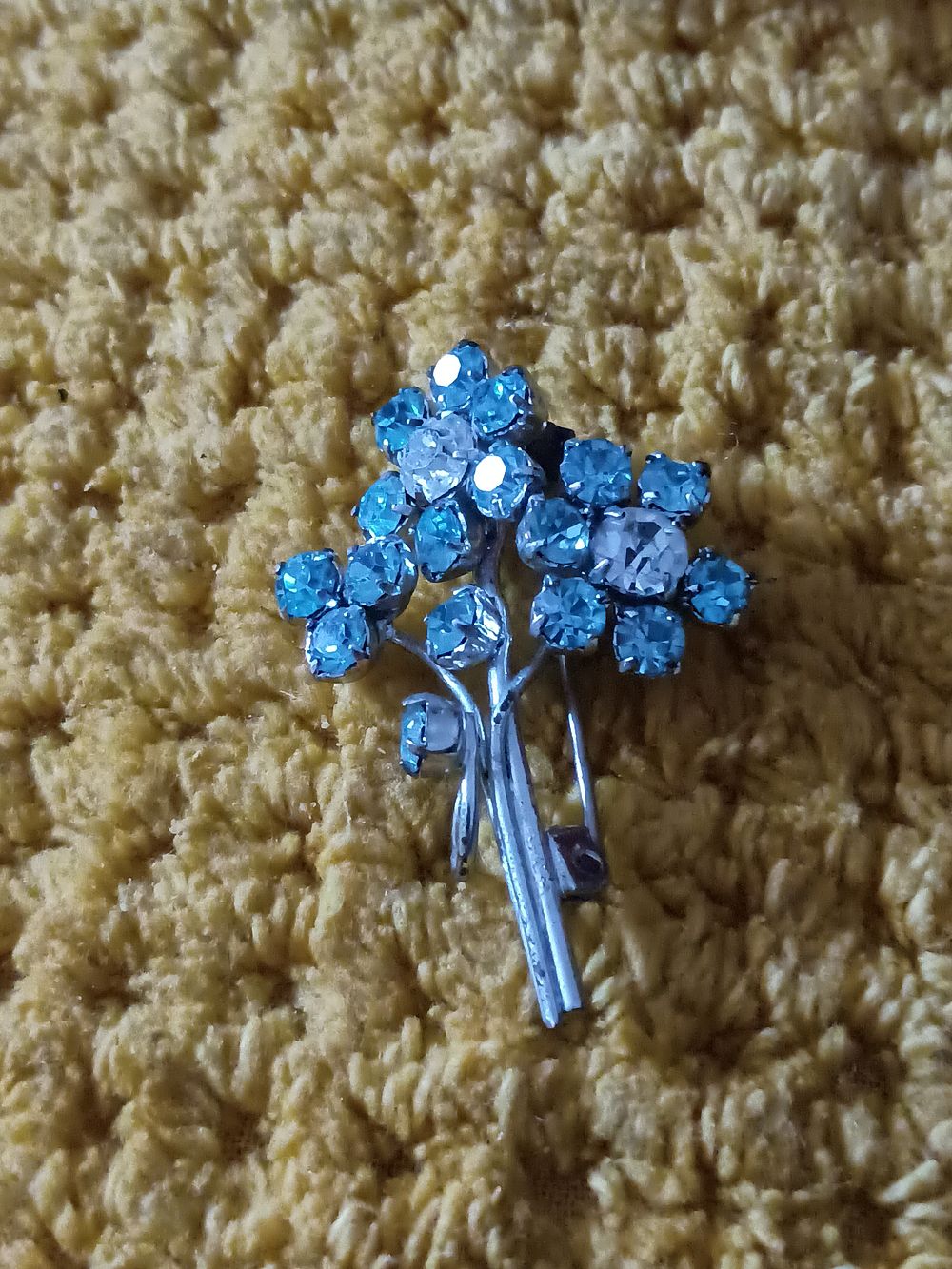 Lot 109a: Ladies broach