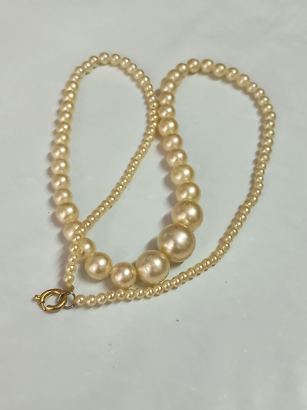 Lot 169: Ladies Beaded Necklace
