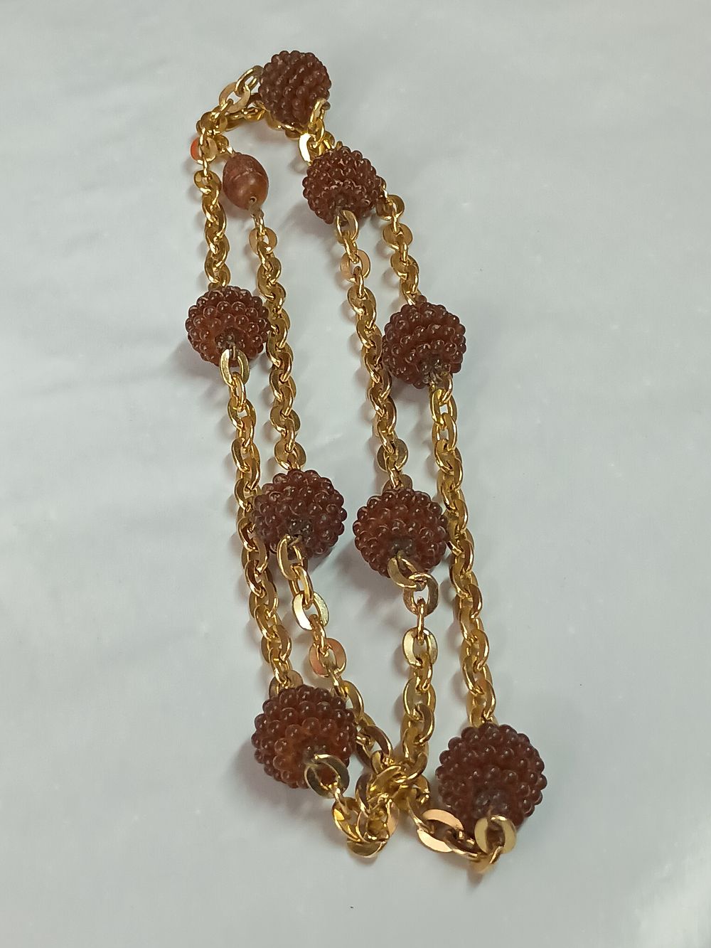 Lot 213: Lovely Vintage Necklace