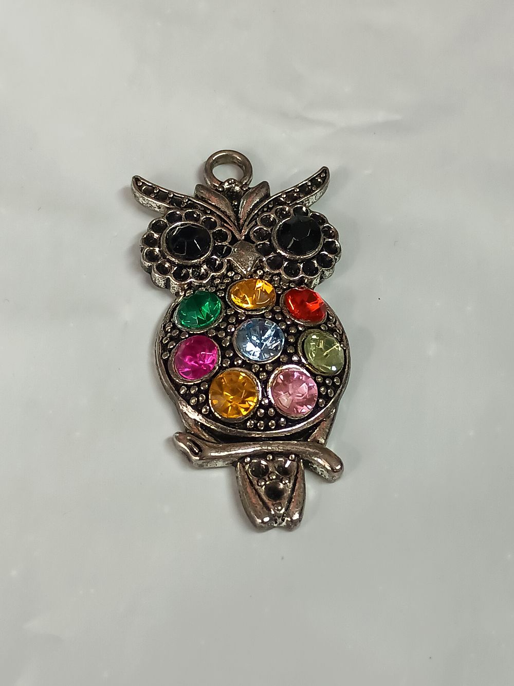 Lot 217: Beautiful Coloured Stones Owl Pendant