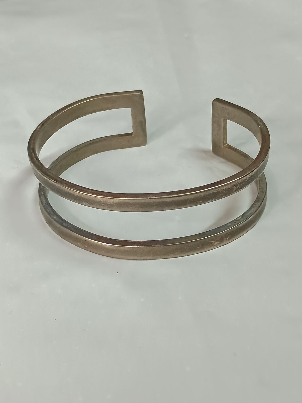Lot 225: Vintage Solid Bracelet