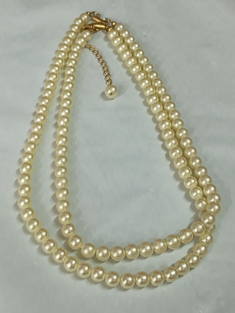 Lot 226: Beautiful Vintage layered Necklace