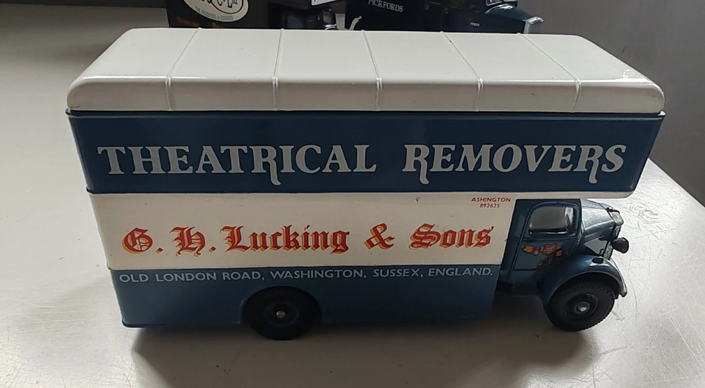 Lot 141: Removing model
