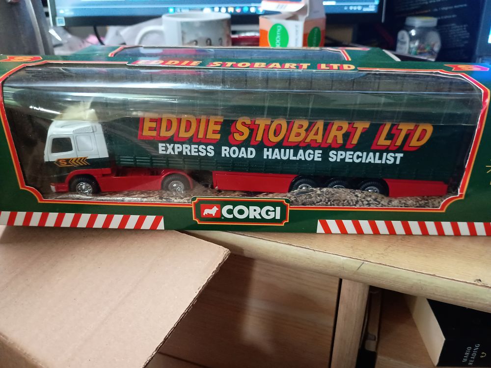 Lot 245: Large Eddie stobard lorry boxed