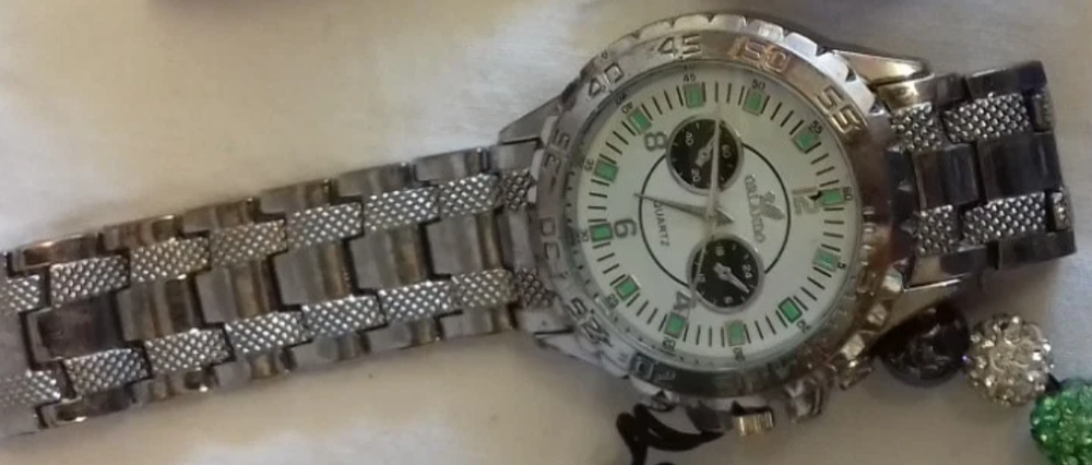Lot 97: Gents watch